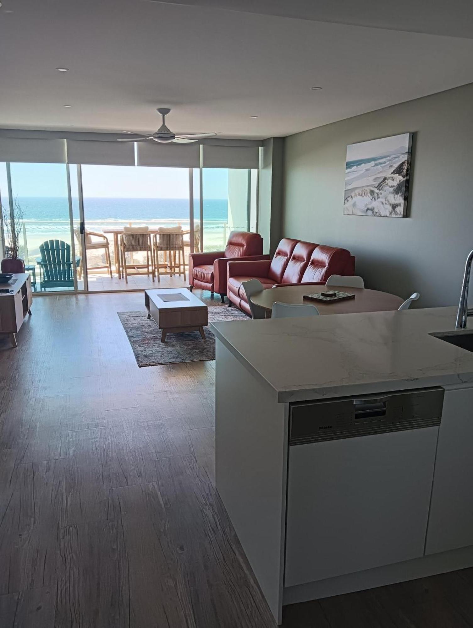 Kirra Surf Apartments Gold Coast Bagian luar foto