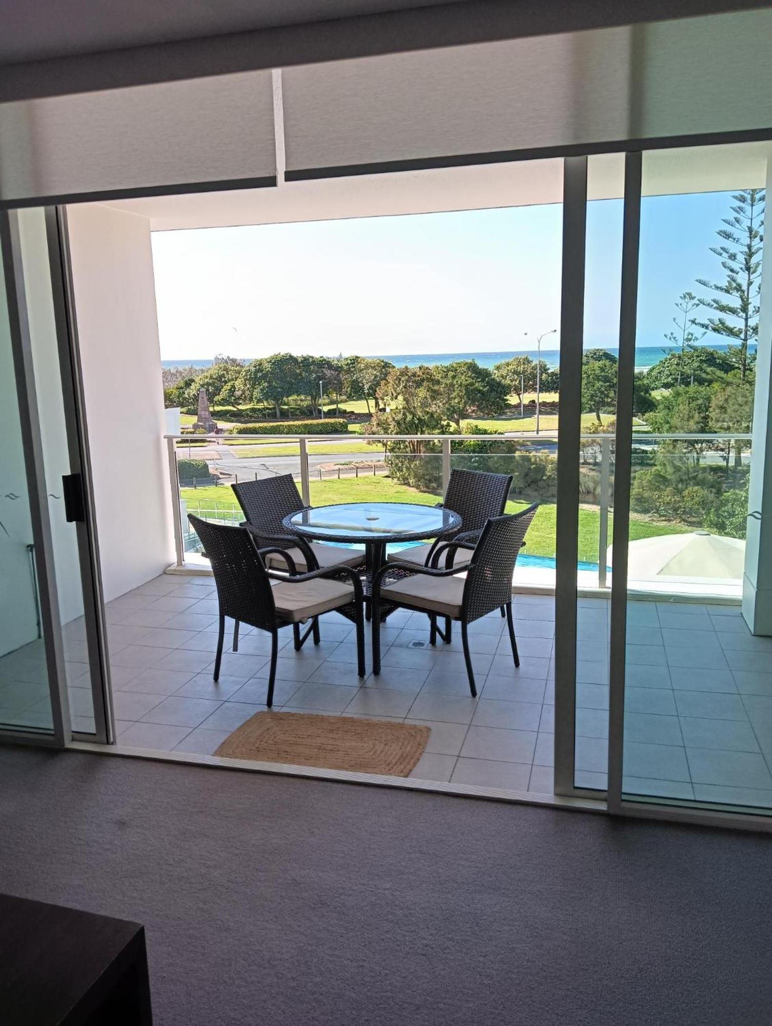 Kirra Surf Apartments Gold Coast Bagian luar foto